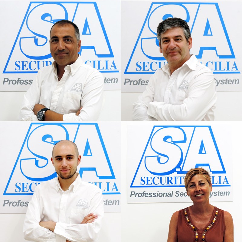 Collage di quattro ritratti del team Security Acilia, tre uomini in camicia bianca e una donna, davanti al logo blu S.A